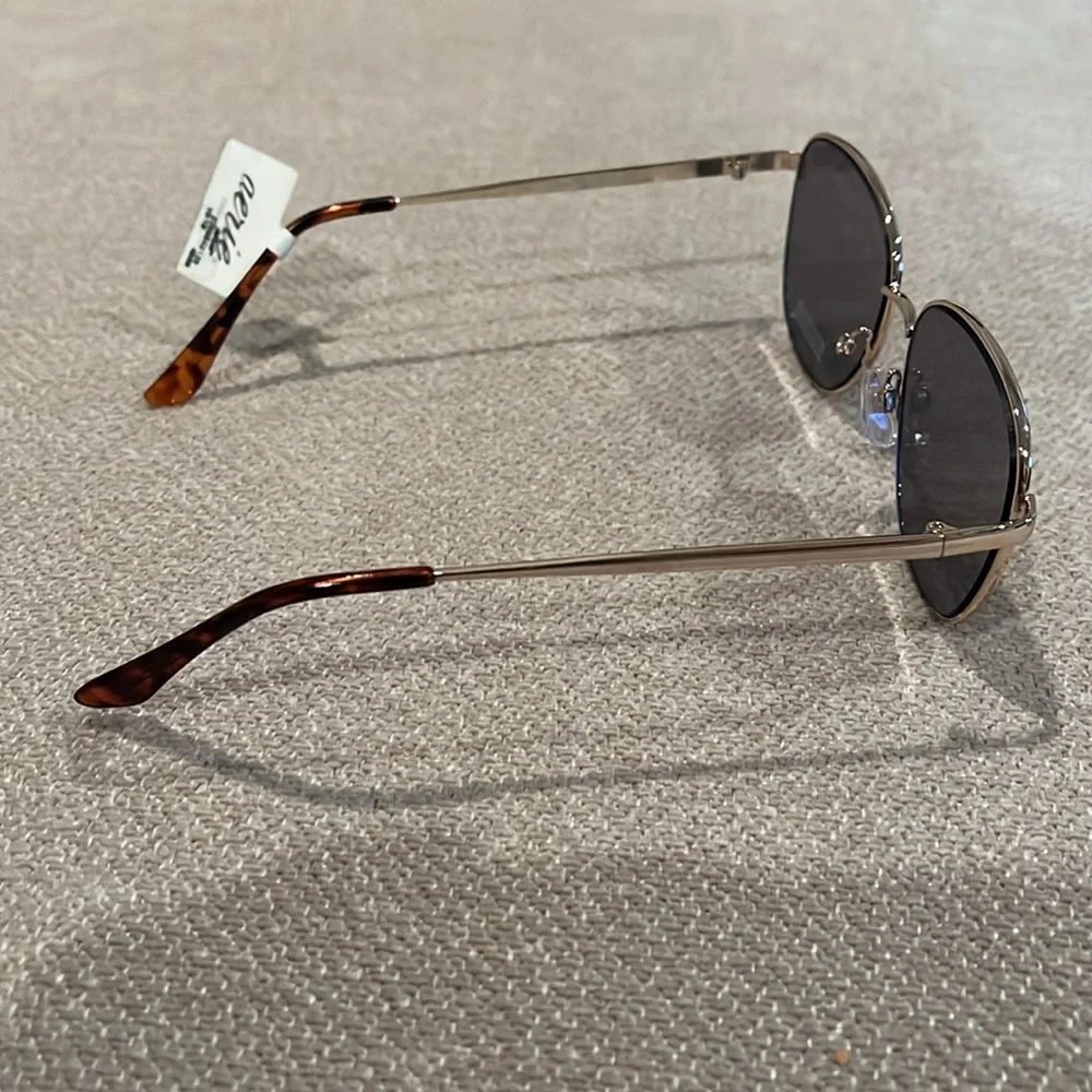Aerie Bright Side Sunglasses NWTS gold frame